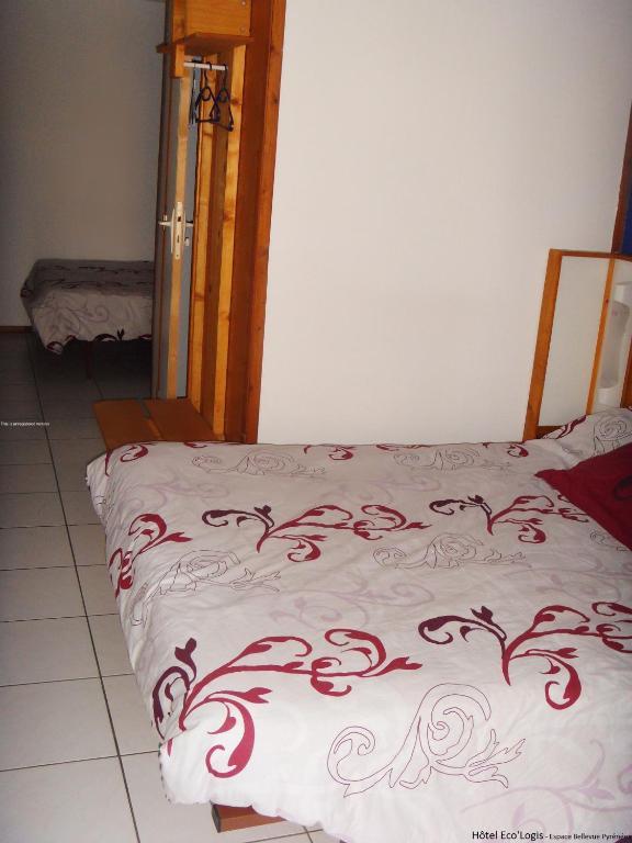 Hotel Eco Logis Espace Bellevue Semeac Room photo